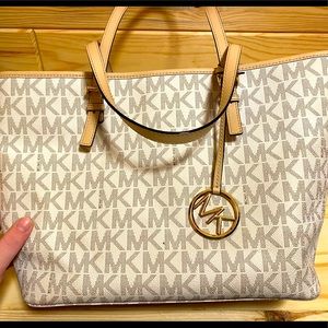 Michael Kors purse